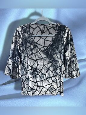Velvet V-Neck Mosaic Blouse in Black, Blue & Gray size Small